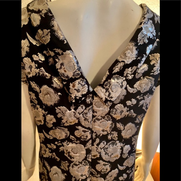 JS  Boutique  Embroidered  cocktail dress - Picture 6 of 8